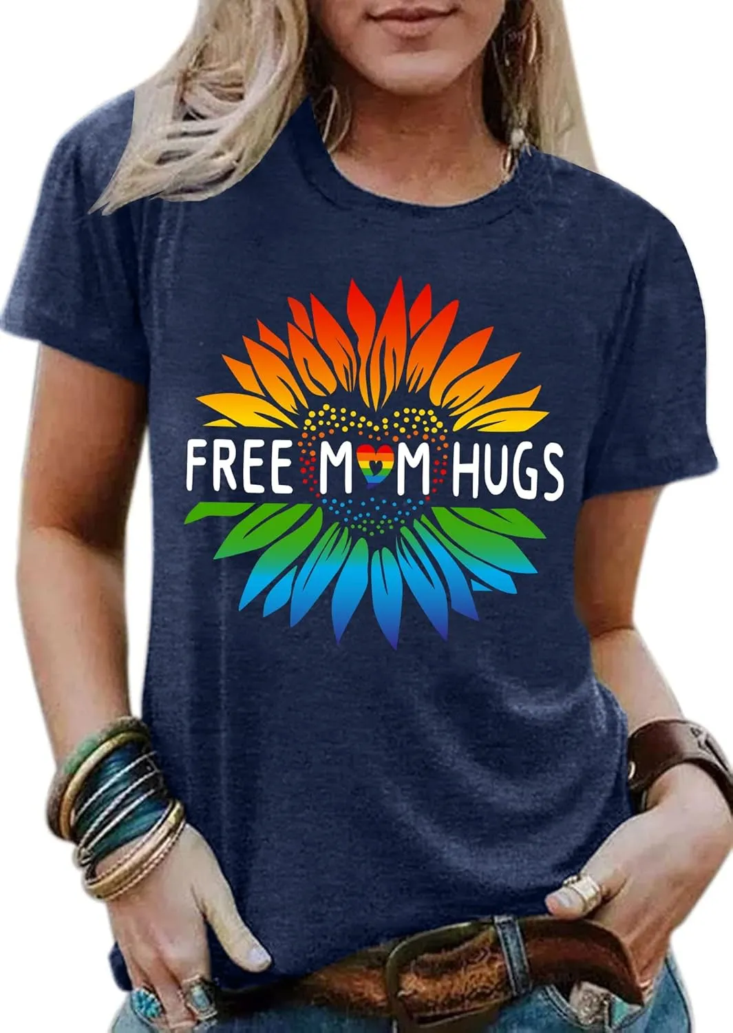 hohololo Pride Shirts Women Rainbows Graphic Tees Shirts Free Mom Hugs T-Shirt LGBTQ Short Sleeve Tops