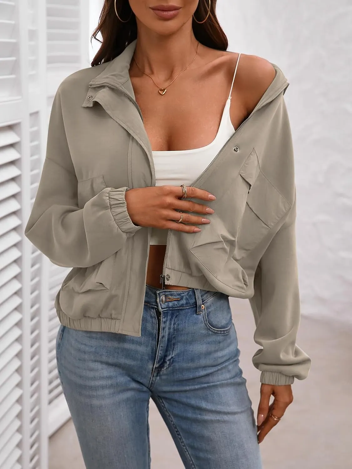 Women's Cropped Oversized Safari Jackets Zip Up Stand Collar Neck Long Sleeve Utility Anorak jacket with Pocket